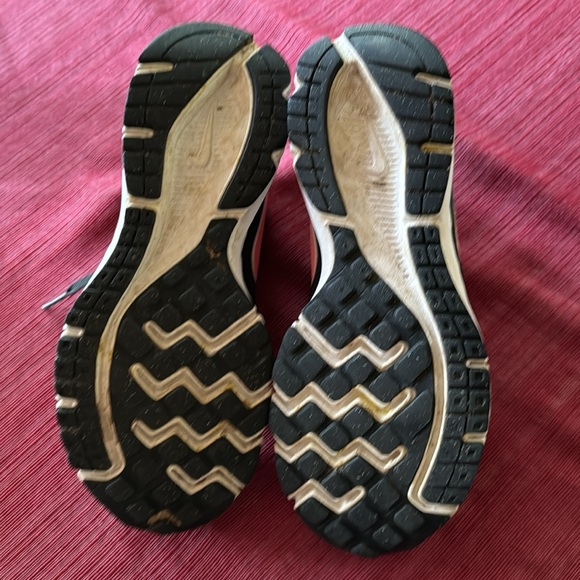 Nike Shoes - Picture 5 of 5